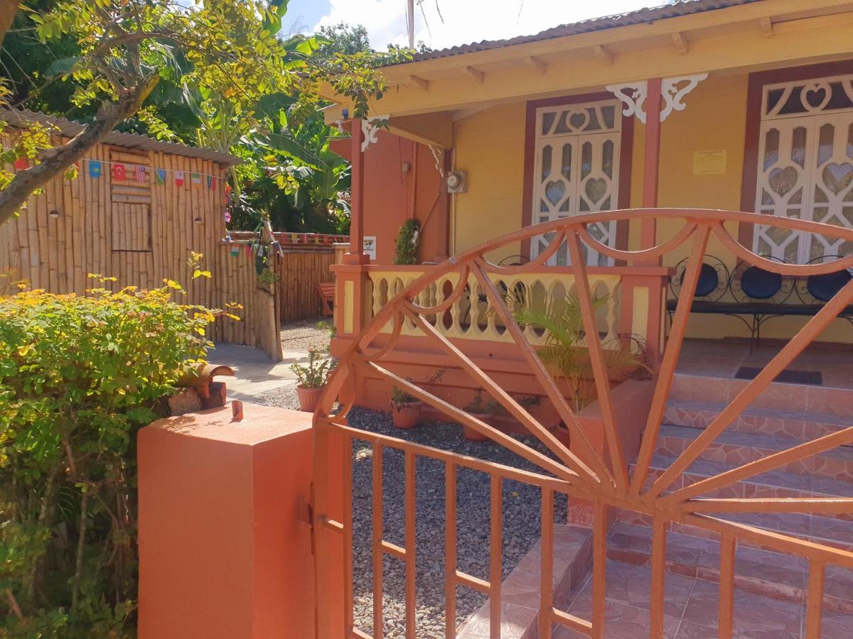Mesmerize Guest House Port Antonio Exteriér fotografie
